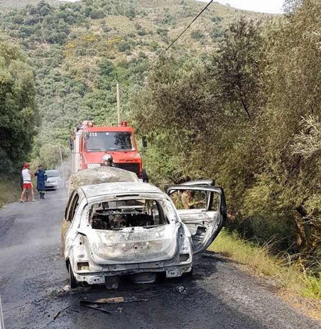 Πυρκαγιά σε αυτοκίνητο με τουρίστες στο Έλος στα Χανιά