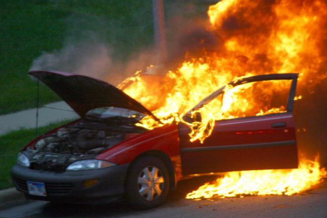 Πυρκαγιά σε αυτοκίνητο στον Κατσαμπά Χανίων
