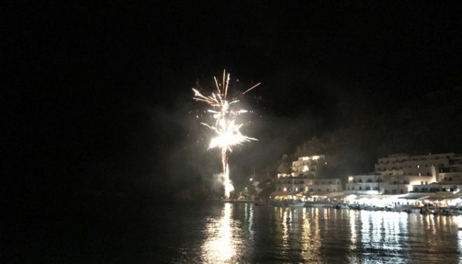 Φαντασμαγορική Ανάσταση στο Λουτρό