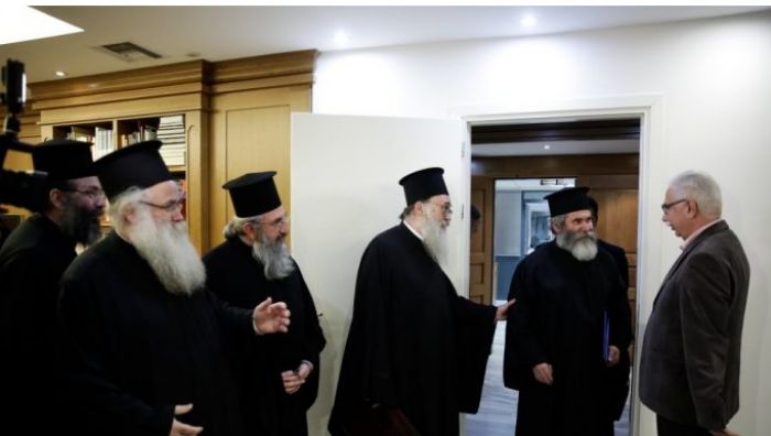 Νέες επαφές Γαβρόγλου με ΙΣΚΕ και Κληρικούς Κρήτης