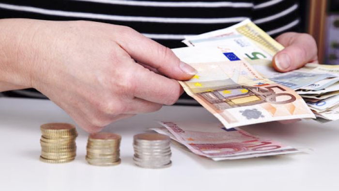 Ποιοι και πότε πληρώνονται ΚΕΑ, επίδομα ενοικίου και τα υπόλοιπα επιδόματα του ΟΠΕΚΑ