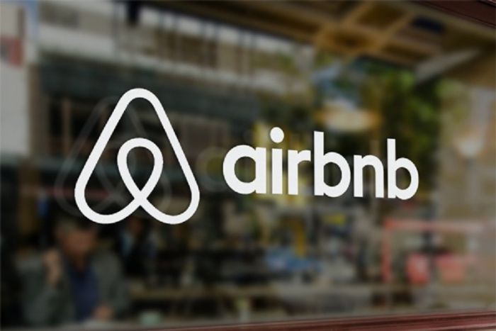 Ποιοι κινδυνεύουν με αποβολή από το Airbnb