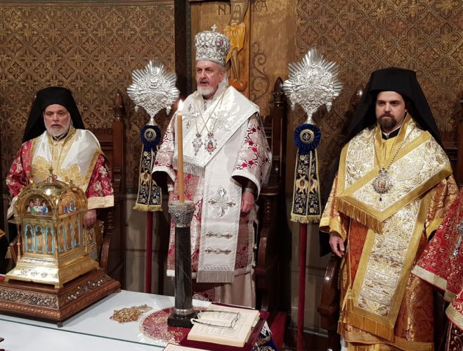 &Tau;&omicron; &Pi;&alpha;&rho;ί&sigma;&iota; &epsilon;&omicron;&rho;&tau;ά&zeta;&epsilon;&iota; &tau;&omicron;&nu; Ά&gamma;&iota;&omicron; &Sigma;&tau;έ&phi;&alpha;&nu;&omicron;