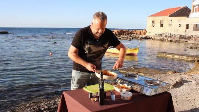 ΠΑΣ ΜΑΓΕΙΡΕΥΟΝΤΑΣ ΣΤΗΝ ΚΙΣΣΑΜΟ