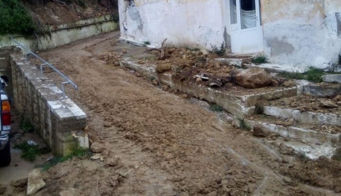 Κλιμάκιο του ΚΚΕ επισκέφτηκε τις πληγείσες περιοχές