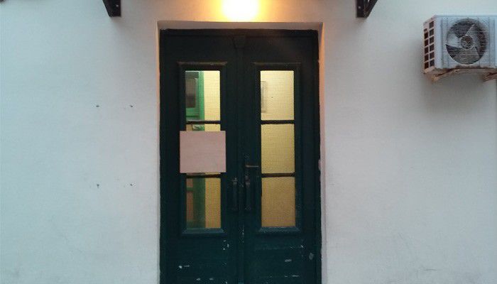 Μετά κόπων και βασάνων αρχίζει η λειτουργία του υπνωτηρίου αστέγων