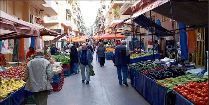 Παράταση για τις άδειες των λαϊκών αγορών