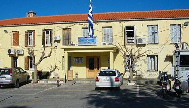 Δεν &quot;σηκώνει &quot; καν επισκευή το κτίριο της αστυνομίας στο Ρέθυμνο