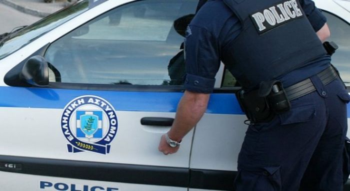 57χρονη βρέθηκε νεκρή πεσμένη στο δρόμο