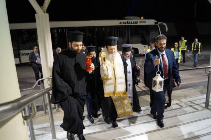 H άφιξη του Αγίου Φωτός στα Χανιά