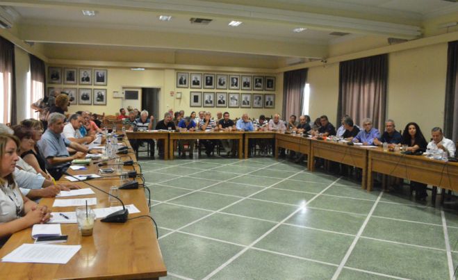 &Sigma;&upsilon;&nu;&epsilon;&delta;&rho;&iota;ά&zeta;&epsilon;&iota; &tau;&omicron; &Delta;&eta;&mu;&omicron;&tau;&iota;&kappa;ό &Sigma;&upsilon;&mu;&beta;&omicron;ύ&lambda;&iota;&omicron; &Chi;&alpha;&nu;ί&omega;&nu;