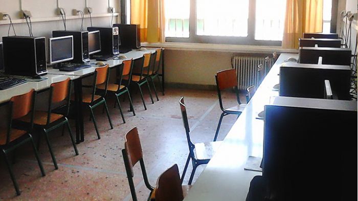 &Delta;&omega;&rho;&epsilon;ά&nu; &epsilon;&xi; &alpha;&pi;&omicron;&sigma;&tau;ά&sigma;&epsilon;&omega;&sigmaf; &epsilon;&pi;&iota;&mu;ό&rho;&phi;&omega;&sigma;&eta; &tau;&omega;&nu; &delta;&eta;&mu;&omicron;&tau;ώ&nu; &tau;&omicron;&upsilon; &Rho;&epsilon;&theta;ύ&mu;&nu;&omicron;&upsilon;