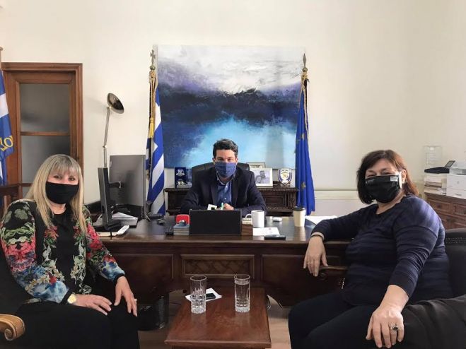 &Sigma;&tau;&omicron;&nu; &Delta;ή&mu;&alpha;&rho;&chi;&omicron; &Chi;&alpha;&nu;ί&omega;&nu; &omicron; &Sigma;ύ&lambda;&lambda;&omicron;&gamma;&omicron;&sigmaf; &Mu;&iota;&kappa;&rho;&alpha;&sigma;&iota;&alpha;&tau;ώ&nu; &Nu;&omicron;&mu;&omicron;ύ &Chi;&alpha;&nu;ί&omega;&nu; &ldquo;&Omicron; Ά&gamma;&iota;&omicron;&sigmaf;  &Pi;&omicron;&lambda;ύ&kappa;&alpha;&rho;&pi;&omicron;&sigmaf;&rdquo;