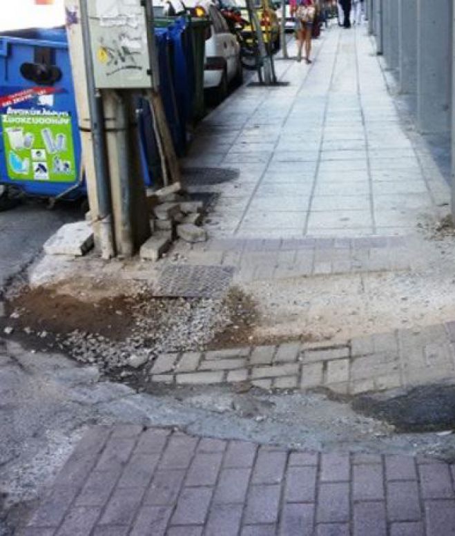 «Φονικά» πεζοδρόμια στο κέντρο της πόλης των Χανίων