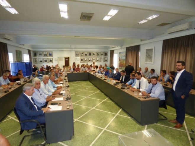 &Sigma;&upsilon;&nu;&epsilon;&delta;&rho;&iota;ά&zeta;&epsilon;&iota; &tau;&omicron; &Delta;&eta;&mu;&omicron;&tau;&iota;&kappa;ό &sigma;&upsilon;&mu;&beta;&omicron;ύ&lambda;&iota;&omicron; &Chi;&alpha;&nu;ί&omega;&nu;