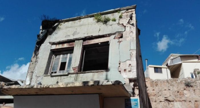 &Sigma;&tau;&eta; &theta;έ&sigma;&eta; &tau;&omicron;&upsilon; &pi;&alpha;&rho;έ&mu;&epsilon;&iota;&nu;&epsilon; &tau;&omicron; &pi;&iota;&omicron; &epsilon;&pi;&iota;&kappa;ί&nu;&delta;&upsilon;&nu;&omicron; &kappa;&tau;ή&rho;&iota;&omicron; &tau;&eta;&sigmaf; &omicron;&delta;&omicron;ύ &Sigma;ή&phi;&alpha;&kappa;&alpha;