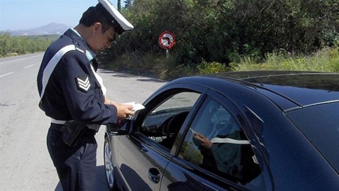 Σχεδόν 3.000 παραβάσεις του ΚΟΚ στην Κρήτη σε πέντε ημέρες