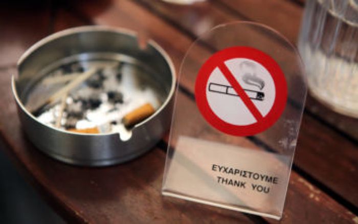 &quot;Καμπάνες&quot; για το τσιγάρο, σε καταστηματάρχες στην Κρήτη