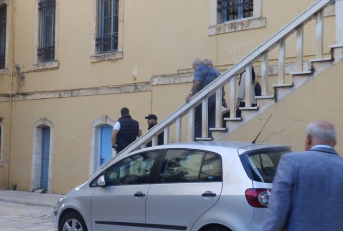 Απολογείται ο 73χρονος - Πυροβόλησε την πρώην γυναίκα του στα Χανιά