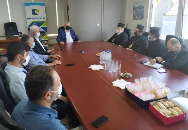 &Sigma;&upsilon;&nu;ά&nu;&tau;&eta;&sigma;&eta; &Pi;&alpha;&pi;&alpha;&delta;&omicron;&gamma;&iota;ά&nu;&nu;&eta; &mu;&epsilon; &Iota;.&Mu;.&Kappa;.&Alpha;.