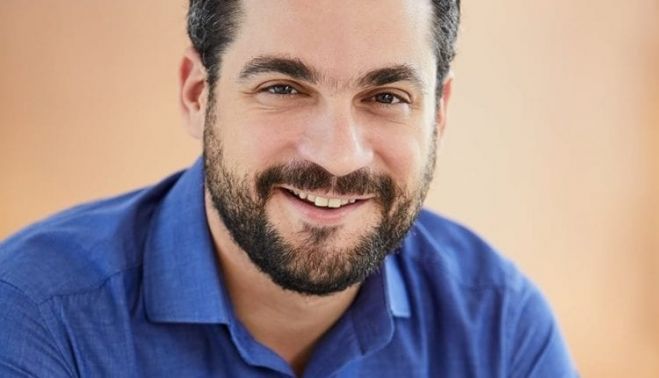 &Sigma;&tau;&eta;&nu; &Alpha;&theta;ή&nu;&alpha; &sigma;ή&mu;&epsilon;&rho;&alpha; &kappa;&alpha;&iota; &alpha;ύ&rho;&iota;&omicron; &omicron; &Delta;ή&mu;&alpha;&rho;&chi;&omicron;&sigmaf; &Chi;&alpha;&nu;ί&omega;&nu;