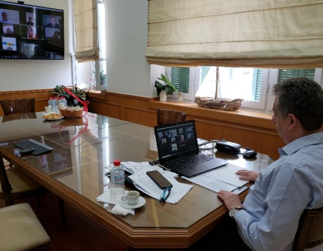 &Tau;&eta;&lambda;&epsilon;&delta;&iota;ά&sigma;&kappa;&epsilon;&psi;&eta; &Alpha;&rho;&nu;&alpha;&omicron;&upsilon;&tau;ά&kappa;&eta; &mu;&epsilon; &epsilon;&rho;&gamma;&alpha;&zeta;ό&mu;&epsilon;&nu;&omicron;&upsilon;&sigmaf; &sigma;&tau;&eta;&nu; &epsilon;&sigma;&tau;ί&alpha;&sigma;&eta;