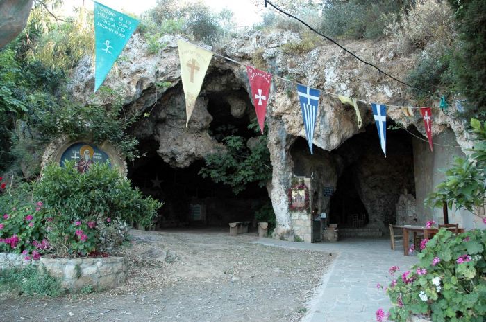 ΣΥΝΑΥΛΙΑ ΣΤΗ ΜΑΡΑΘΟΚΕΦΑΛΑ