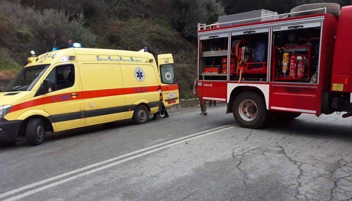 Τροχαίο ατύχημα με εγκλωβισμένα άτομα