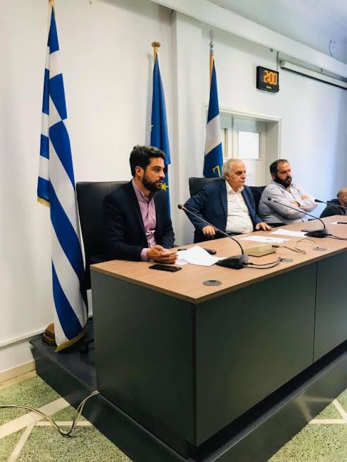 Συνάντηση Δημάρχου, Παναγιώτη Σημανδηράκη με θεσμικούς φορείς  επιχειρηματιών του Δήμου Χανίων