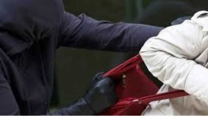 &Epsilon;&pi;ί&theta;&epsilon;&sigma;&eta; &xi;&alpha;&nu;ά &sigma;&epsilon; &gamma;&upsilon;&nu;&alpha;ί&kappa;&epsilon;&sigmaf; &sigma;&tau;&eta;&nu; &Nu;έ&alpha; &Chi;ώ&rho;&alpha; &sigma;&tau;&alpha; &Chi;&alpha;&nu;&iota;ά