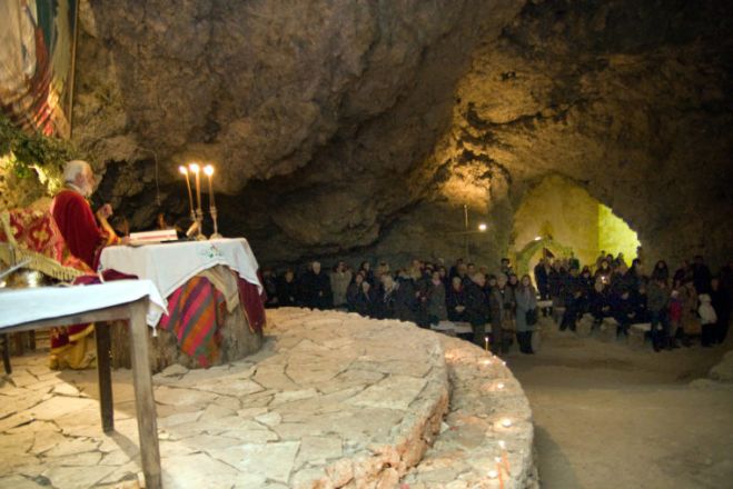 &Pi;&Alpha;&Rho;&Alpha;&Mu;&Omicron;&Nu;&Eta; &Chi;&Rho;&Iota;&Sigma;&Tau;&Omicron;&Upsilon;&Gamma;&Epsilon;&Nu;&Nu;&Omega;&Nu; &Sigma;&Tau;&Eta; &Mu;&Alpha;&Rho;&Alpha;&Theta;&Omicron;&Kappa;&Epsilon;&Phi;&Alpha;&Lambda;&Alpha;