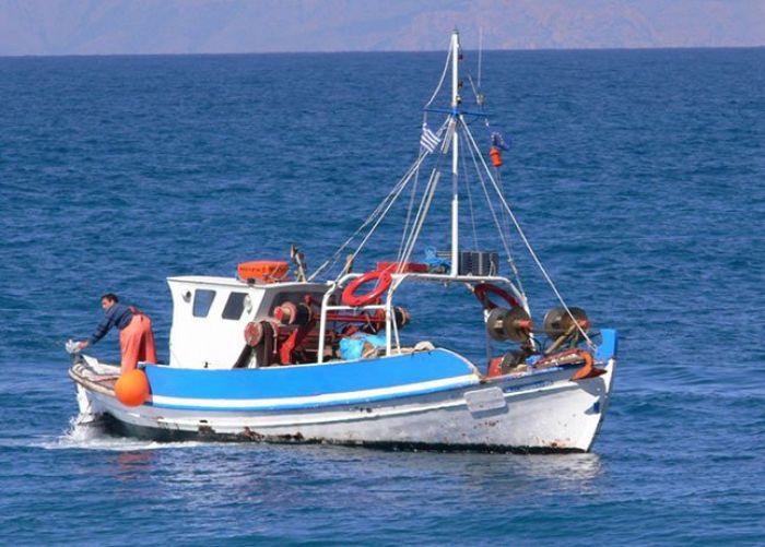 Ανανέωση ισχύος αδειών επαγγελματικών αλιευτικών σκαφών.