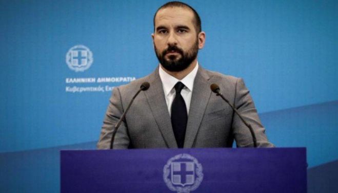 &Sigma;&tau;&omicron; &Eta;&rho;ά&kappa;&lambda;&epsilon;&iota;&omicron; &omicron; &Delta;&eta;&mu;ή&tau;&rho;&eta;&sigmaf; &Tau;&zeta;&alpha;&nu;&alpha;&kappa;ό&pi;&omicron;&upsilon;&lambda;&omicron;&sigmaf;