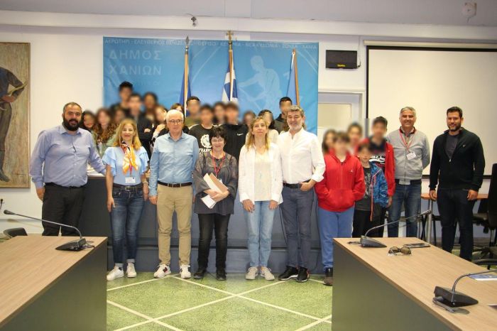 Υποδοχή μαθητών και εκπαιδευτικών από την Πορτογαλία στο Δημαρχείο Χανίων