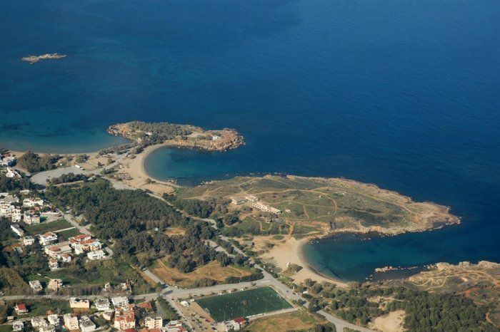 Παρέμβαση για τους Αγίους Αποστόλους Καλεί τον δήμο να αντιμετωπίσει τα προβλήματα της περιοχής