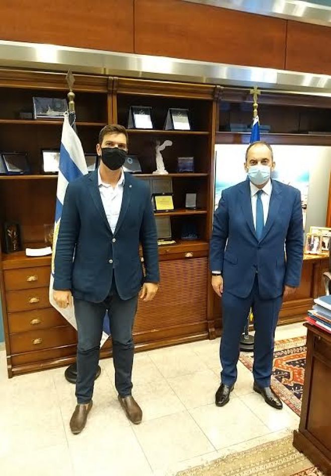 &Sigma;&upsilon;&nu;ά&nu;&tau;&eta;&sigma;&eta; &mu;&epsilon; &tau;&omicron;&nu; &upsilon;&pi;&omicron;&upsilon;&rho;&gamma;ό &Nu;&alpha;&upsilon;&tau;&iota;&lambda;ί&alpha;&sigmaf; &kappa;&alpha;&iota; &Nu;&eta;&sigma;&iota;&omega;&tau;&iota;&kappa;ή&sigmaf; &Pi;&omicron;&lambda;&iota;&tau;&iota;&kappa;ή&sigmaf; &kappa;. &Pi;&lambda;&alpha;&kappa;&iota;&omega;&tau;ά&kappa;&eta;