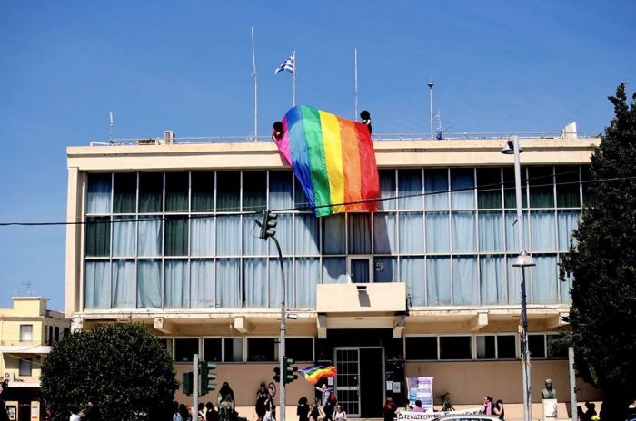 Σηκώνει το πολύχρωμο λάβαρο η ομοφυλοφιλική κοινότητα της Κρήτης