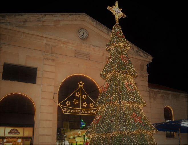 &Alpha;&nu;ά&beta;&epsilon;&iota; &tau;&omicron; &Delta;έ&nu;&tau;&rho;&omicron; &tau;&omega;&nu; &Chi;&rho;&iota;&sigma;&tau;&omicron;&upsilon;&gamma;έ&nu;&nu;&omega;&nu; &omicron; &Delta;ή&mu;&omicron;&sigmaf;