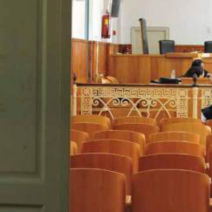 Αναβλήθηκε για το 2018 η αγωγή για τα αναδρομικά των εργαζομένων στη ΔΕΥΑΧ