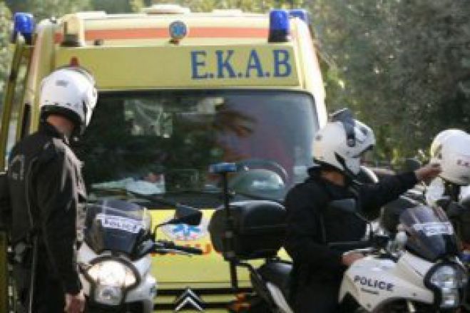 Δίκυκλο παρέσυρε και τραυμάτισε πεζή στα Χανιά.