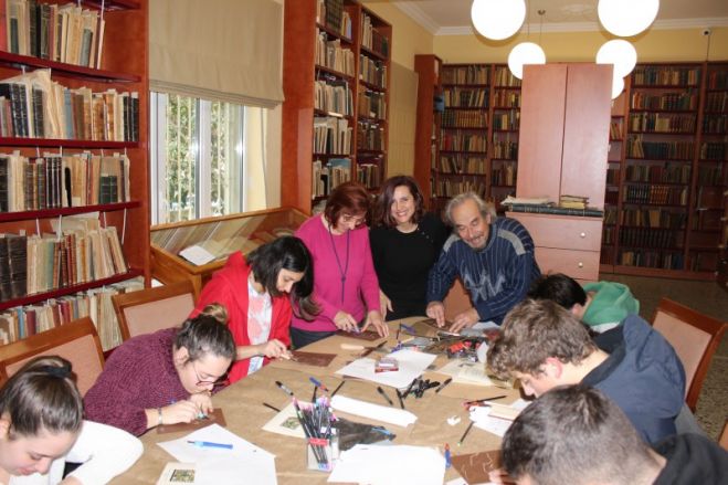 &Epsilon;&rho;&gamma;&alpha;&sigma;&tau;ή&rho;&iota;&alpha; &Chi;&alpha;&rho;&alpha;&kappa;&tau;&iota;&kappa;ή&sigmaf; &gamma;&iota;&alpha; &mu;&alpha;&theta;&eta;&tau;έ&sigmaf; &Lambda;&upsilon;&kappa;&epsilon;ί&omicron;&upsilon; &alpha;&pi;ό &tau;&eta;&nu; &Delta;&eta;&mu;&omicron;&tau;&iota;&kappa;ή &Beta;&iota;&beta;&lambda;&iota;&omicron;&theta;ή&kappa;&eta;  &Chi;&alpha;&nu;ί&omega;&nu;