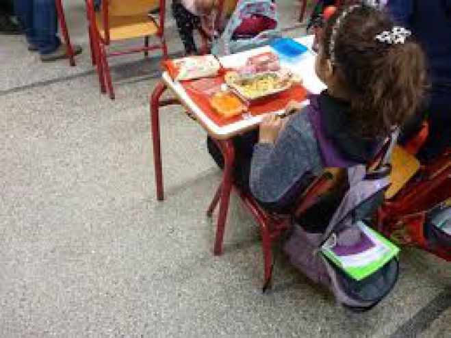 Λότζια: &quot;Τρέχει&quot;να ταΐσει τα νηστικά παιδιά έστω και τώρα