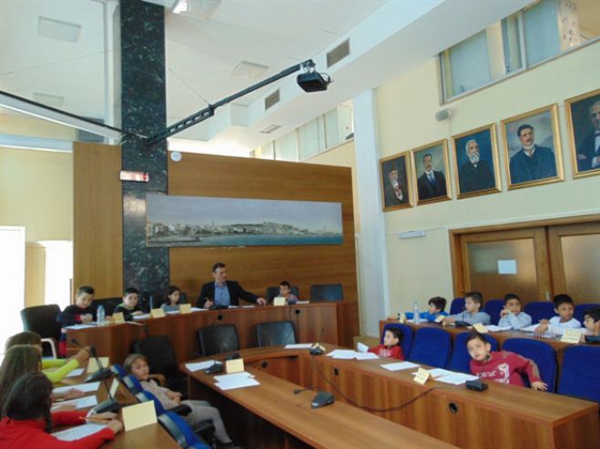 Μαθητές σε ρόλο δημοτικών συμβούλων στο Ρέθυμνο