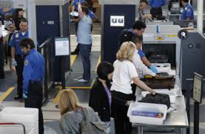 Απίστευτη περιπέτεια με πρωταγωνίστρια Κρητικοπούλα: &quot;Πέρασαν&quot; το ρολόι της για ...βόμβα!