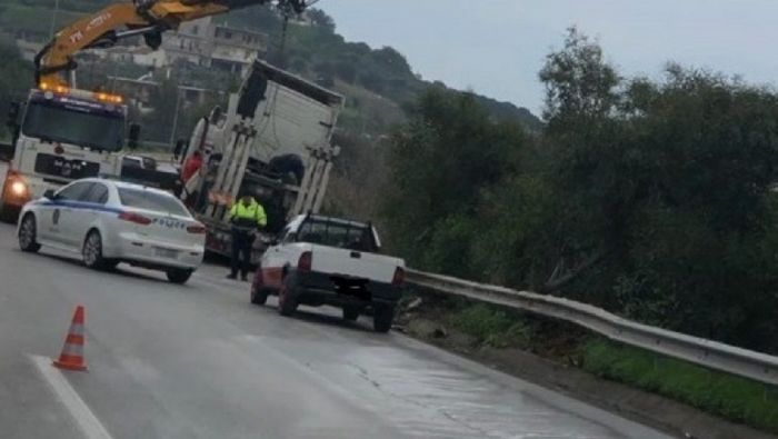 ΜΕ ΤΑ ΦΩΤΑ... ΝΥΣΤΑΓΜΕΝΑ ΚΑΙ ΒΑΡΙΑ