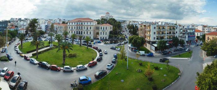 ΘΑ ΤΑ ΨΑΛΟΥΝ ΣΤΟΝ ΚΑΛΟΓΕΡΗ