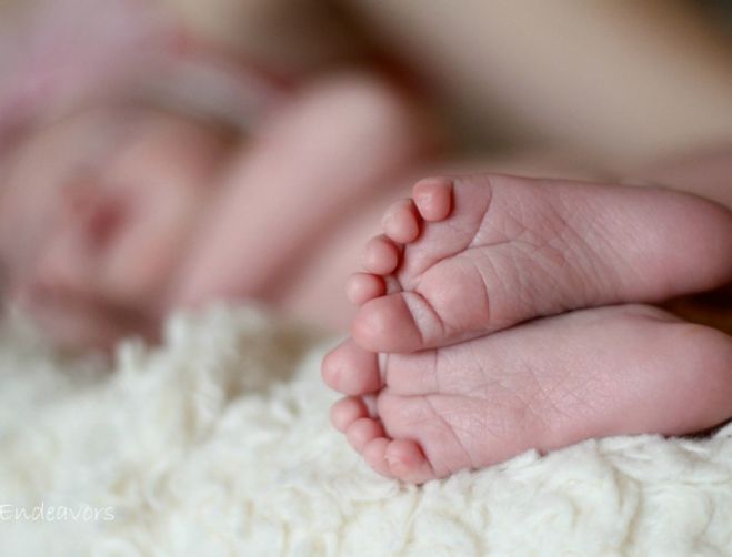 Στη μονάδα νεογνών το μωράκι που γεννήθηκε σε μπανιέρα