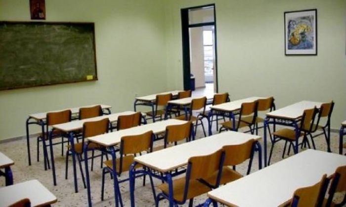ΠΕΦΤΟΥΝ ΤΑ ΜΠΕΤΑ ΓΙΑ ΤΑ ΣΧΟΛΕΙΑ ΜΕΣΩ ΣΔΙΤ ΣΤΑ ΧΑΝΙΑ