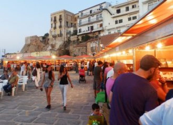 8&eta; Έ&kappa;&theta;&epsilon;&sigma;&eta; &Beta;&iota;&beta;&lambda;ί&omicron;&upsilon; &sigma;&tau;&alpha; &Chi;&alpha;&nu;&iota;ά