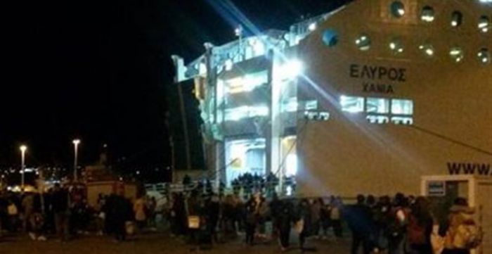Εκκένωση πλοίου στα Χανιά μετά από τηλεφώνημα - φάρσα για τοποθέτηση βόμβας.